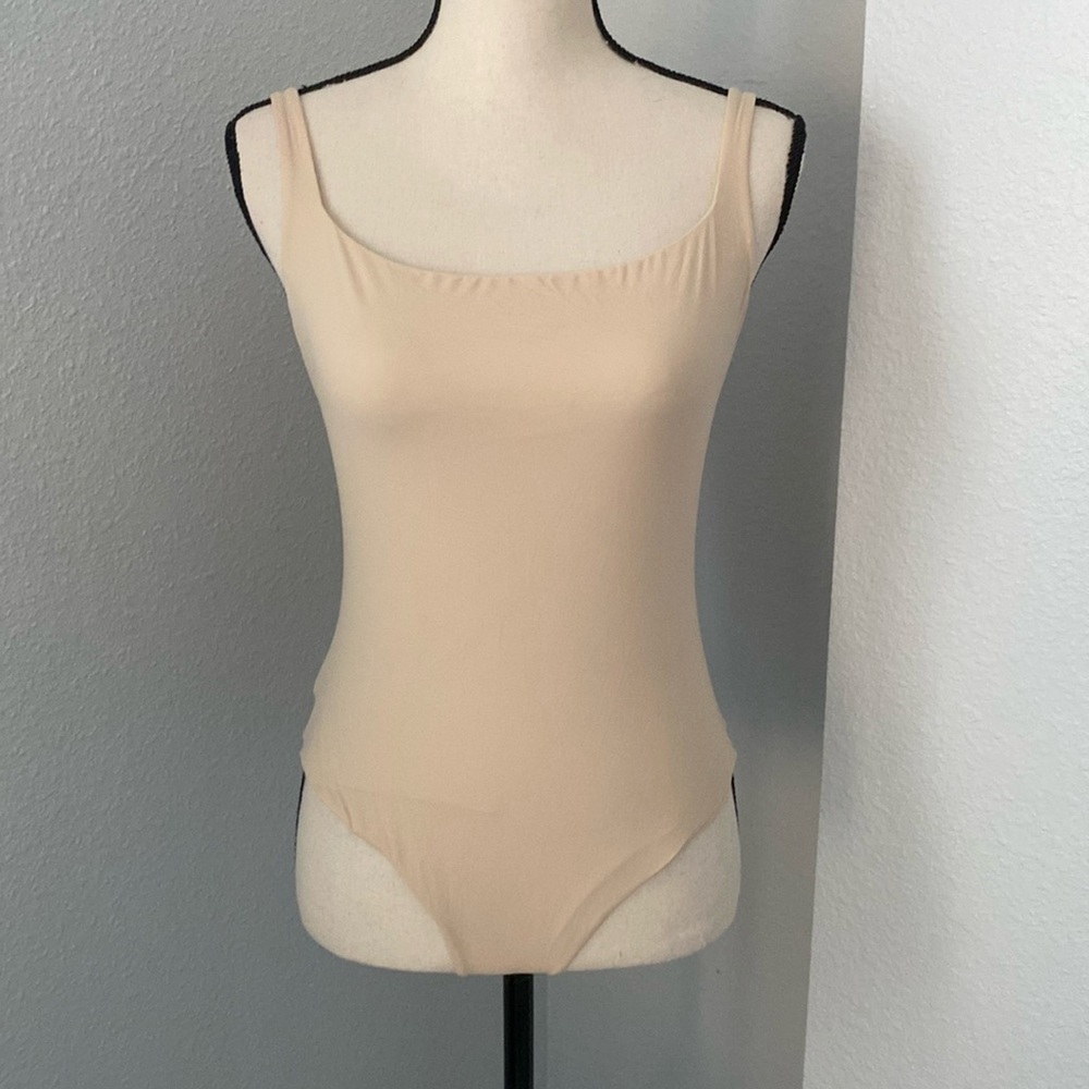 Skims Fits Everybody Square Neck Bodysuit - Nude